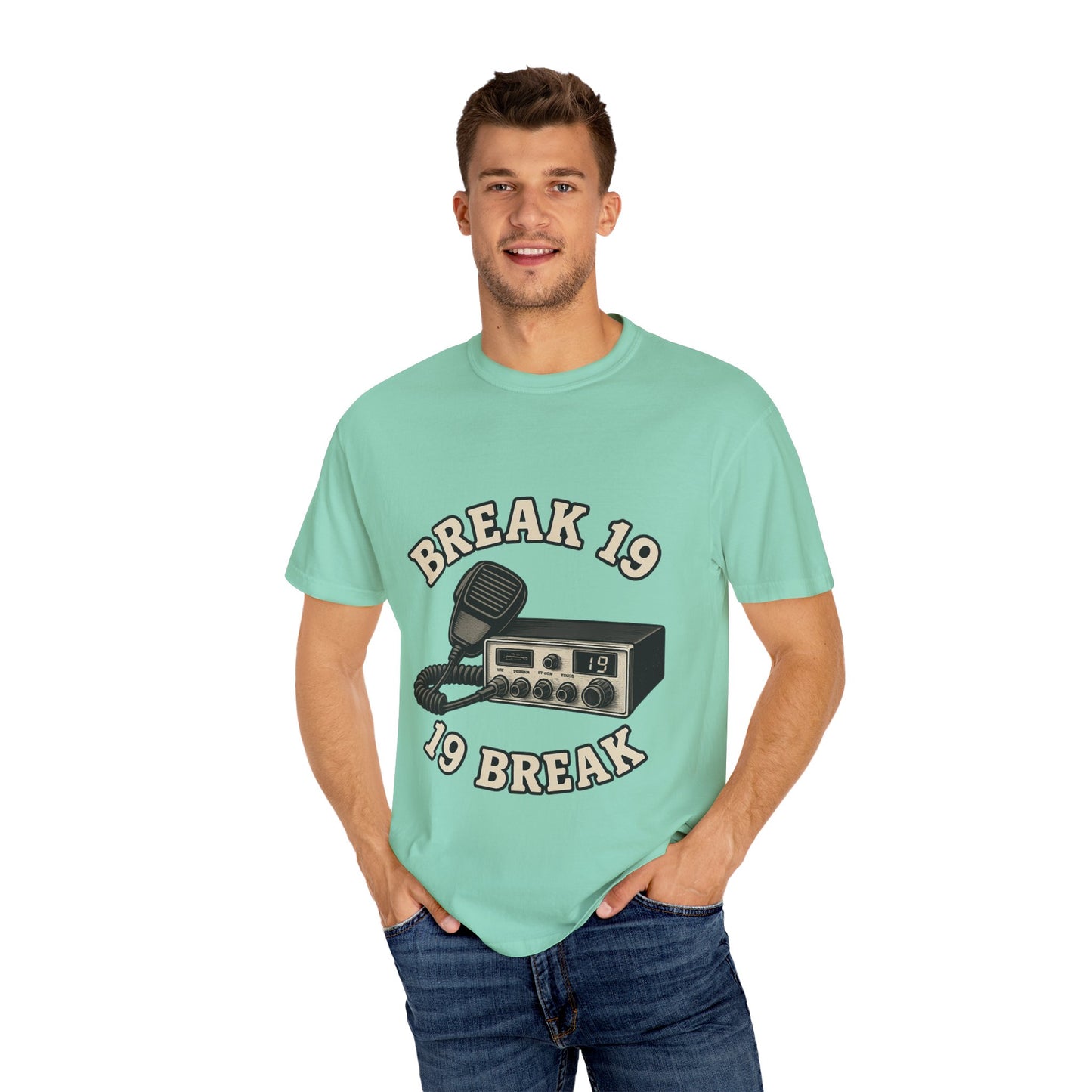 Retro Communication T-shirt with "BREAK 19" Design, Perfect for Truckers & Casual Wear, Gift for Road Trippers, Vintage Style Tee, [...]